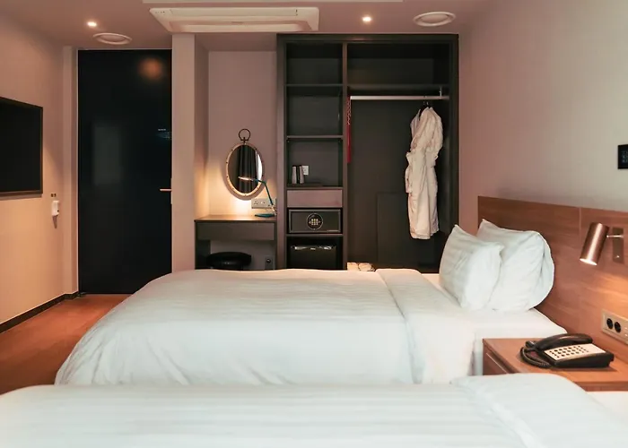 Hotel Dears Myeongdong 3*
